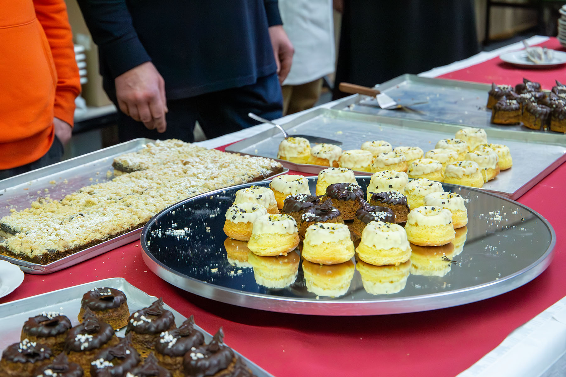Verschiedene Kuchen auf dem Buffet